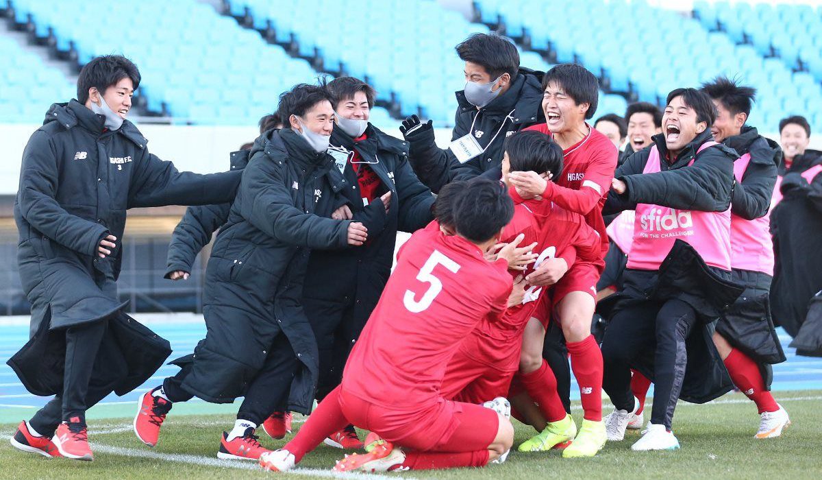 赤い彗星 東福岡高校サッカー 高校サッカー選手権大会 高校総体 高円宮杯プレミアリーグ 全九州大会 新人戦 福岡県リーグ等の速報 結果 予定 写真等を掲載