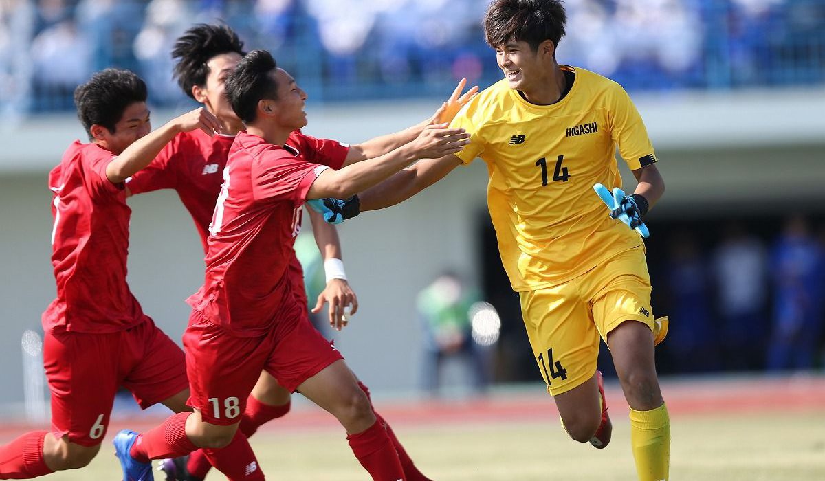 赤い彗星 東福岡高校サッカー ページ 216 高校サッカー選手権大会 高校総体 高円宮杯プレミアリーグ 全九州大会 新人戦 福岡 県リーグ等の速報 結果 予定 写真等を掲載