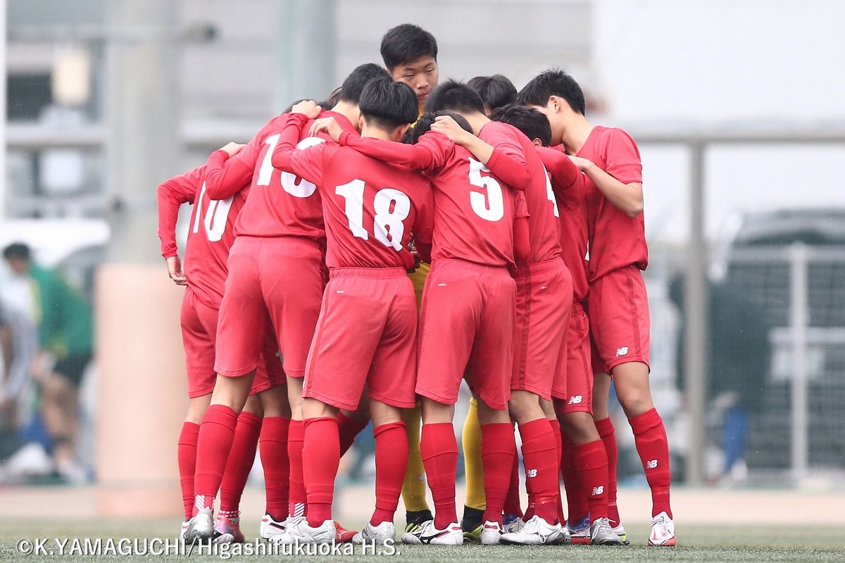 写真館 21球蹴男児u 16リーグdivision1 第４節 赤い彗星 東福岡高校サッカー