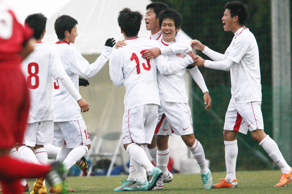 第13回サニックス杯国際ユースサッカー大会2015東福岡－三菱養和SCユース１０